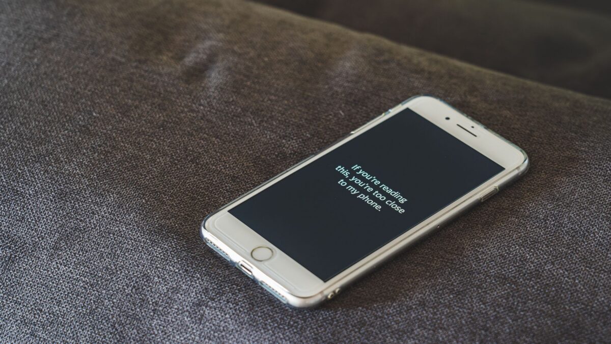 smartphone lock screen