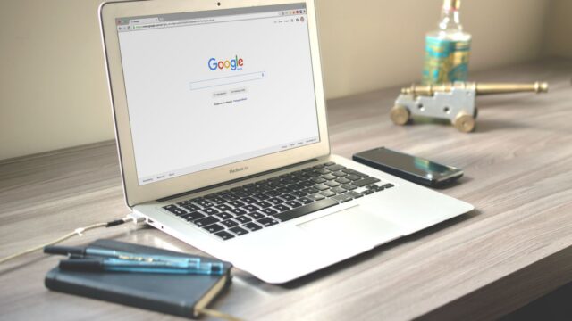 Download Managers for Chrome: Built-In Features, Reputable Options and Safety Tips