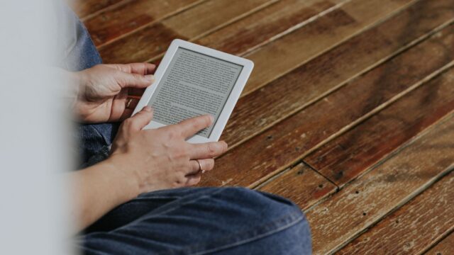 E-Reader Buying Guide: Kindle vs Kobo vs the Rest, Explained