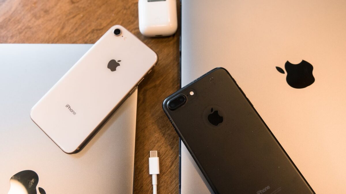 How to Back Up an iPhone to a Mac or Windows PC (and Restore It)
