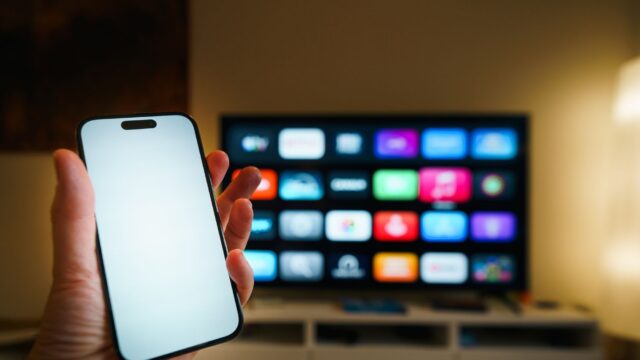 How to Mirror Your Phone to a TV: AirPlay, Google Cast, Smart View and HDMI