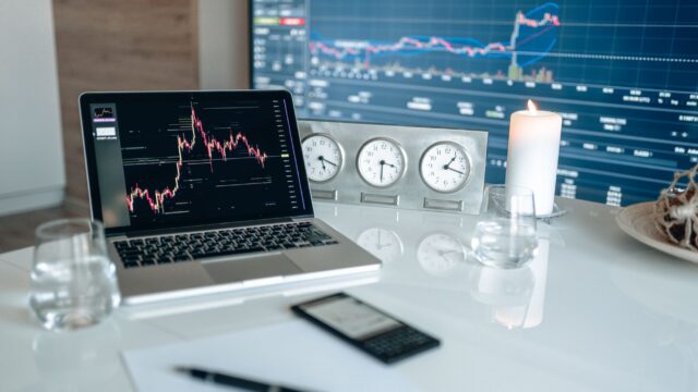 How to Track Price History on Amazon and Get Price-Drop Alerts