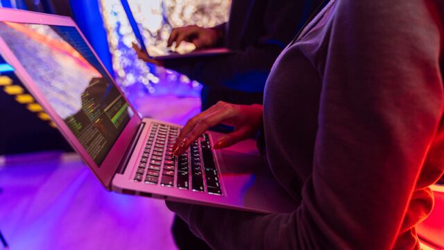 How to Use a Password Manager: Apple Passwords, Google or a Third-Party App